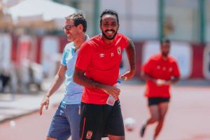 الأهلي يتهم كهربا بالهروب من التدريبات عن طريق إدعاء الإصابة.. والخطيب يقرر طرده خارج النادي